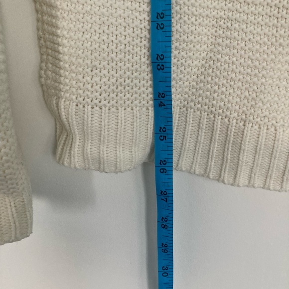 Forever 21 White/Cream Knit Sweater ✨50% OFF BUNDLES✨ - Picture 6 of 7